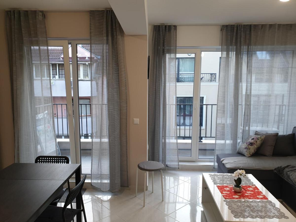New The Twins Varna Two-Bedroom, Apt 5 At 15 Tsani Ginchev Street, Floor 3 Esterno foto