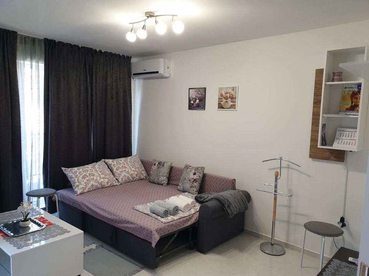 New The Twins Varna Two-Bedroom, Apt 5 At 15 Tsani Ginchev Street, Floor 3 Esterno foto