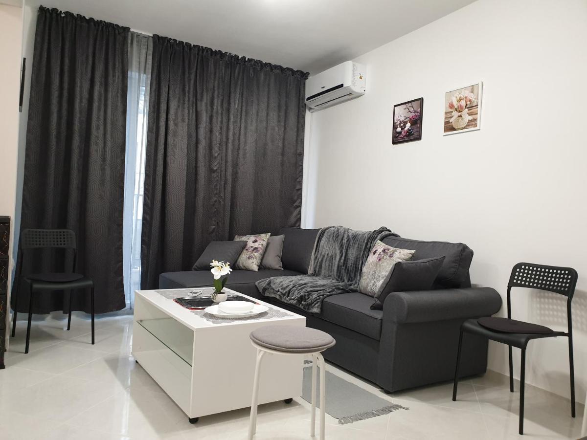 New The Twins Varna Two-Bedroom, Apt 5 At 15 Tsani Ginchev Street, Floor 3 Esterno foto