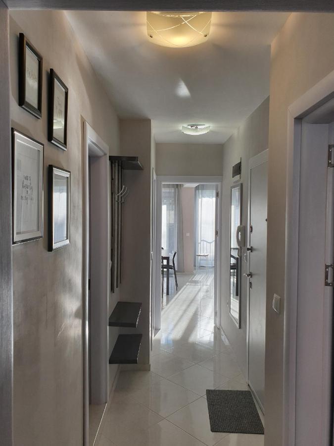 New The Twins Varna Two-Bedroom, Apt 5 At 15 Tsani Ginchev Street, Floor 3 Esterno foto